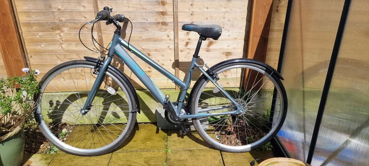 Apollo Virtue Hybrid Bike – Excellent Condition - Image 1