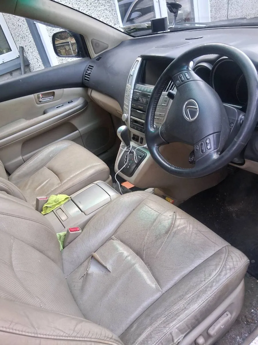 Lexus hybrid jeep - Image 4