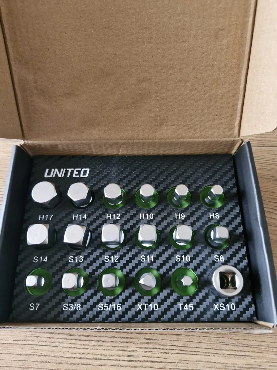 Master drain plug sets - Image 1