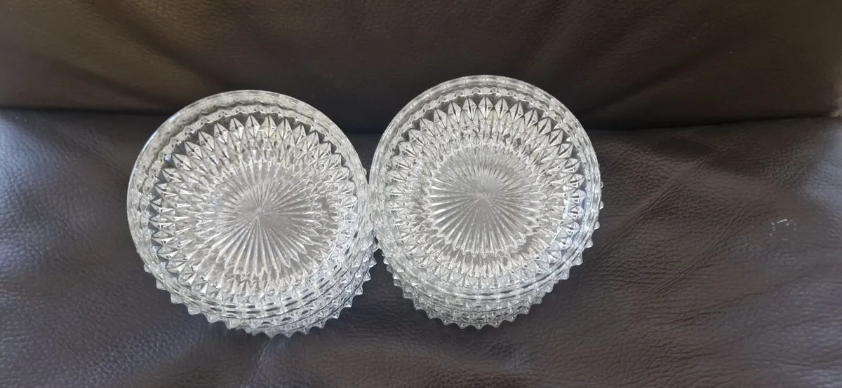 Small glass bowls - Image 3