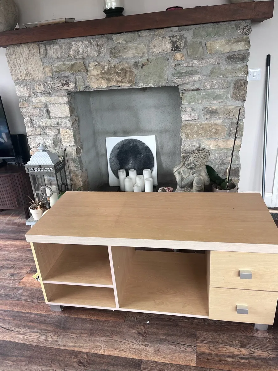Tv stand