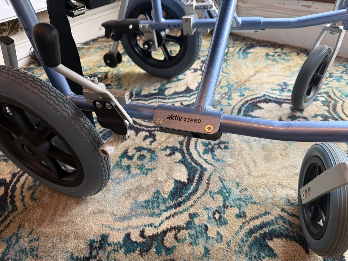 AKTIV light weight Transit Wheelchair - Image 4