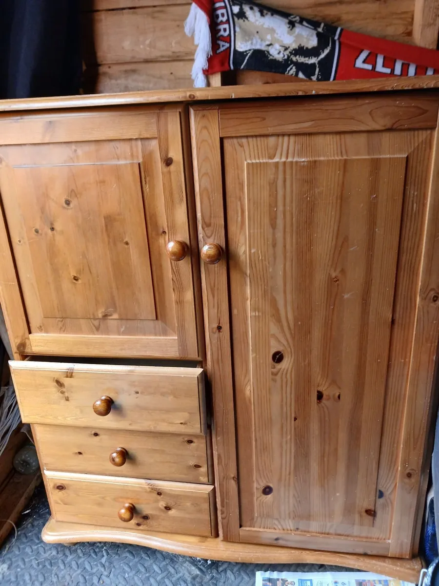 Kids Wardrobe - Image 3