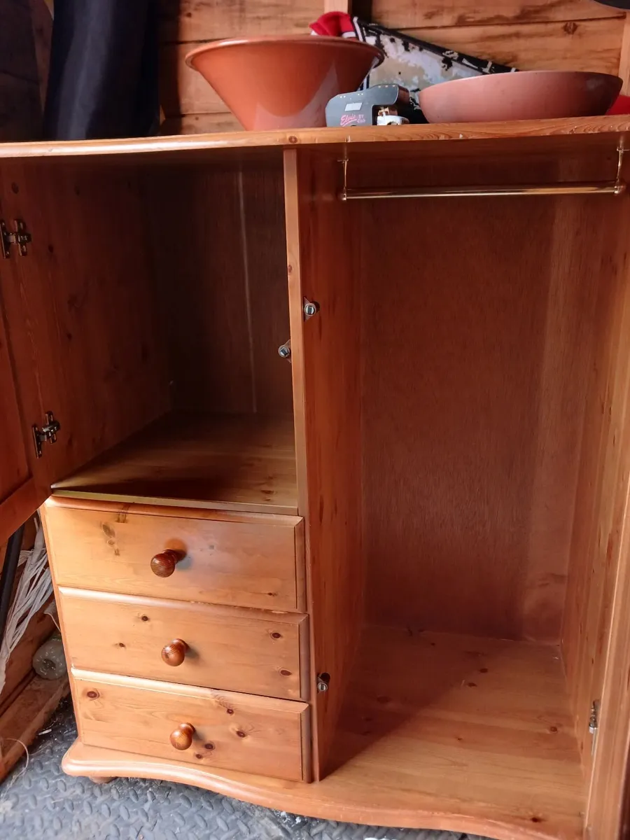 Kids Wardrobe - Image 4