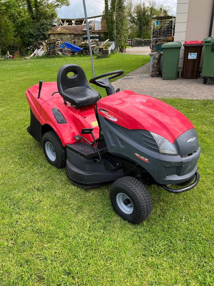 Ride-on lawnmower - Image 3