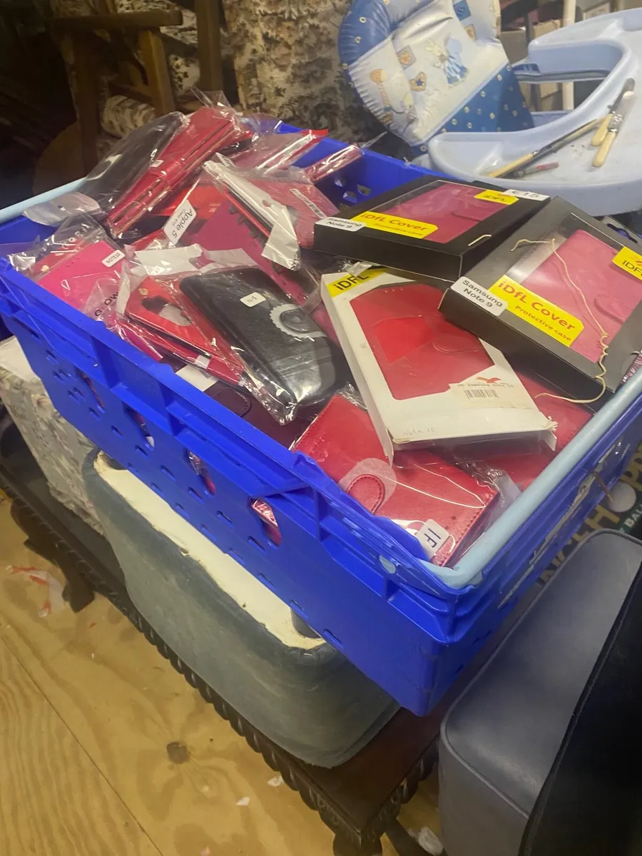 Crate of phone cases - Image 2