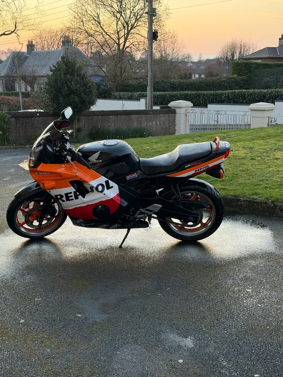 Cbr 600rr - Image 4