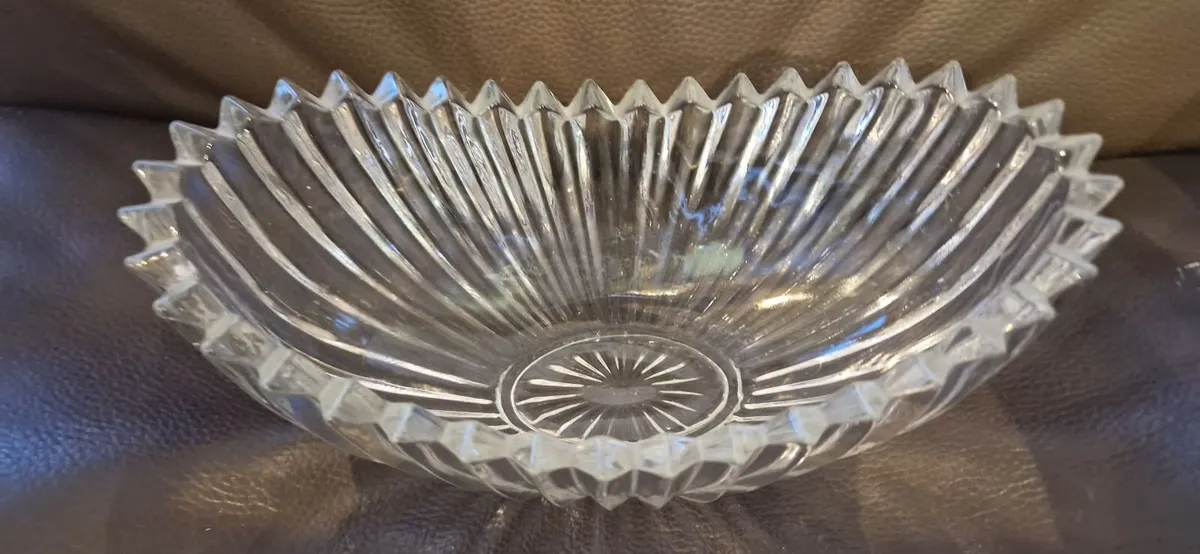 Glass Serving bowl - Image 1