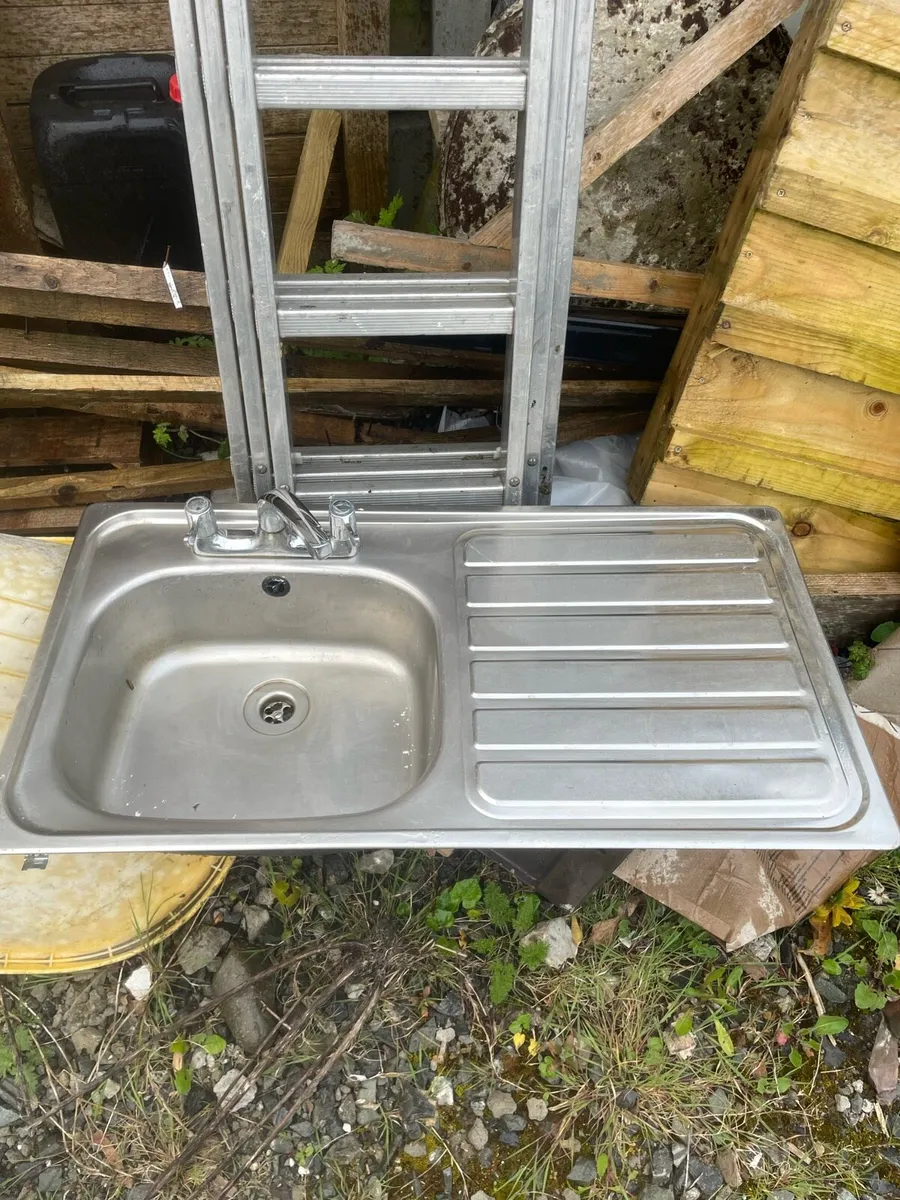 Kitchen sink - Image 1
