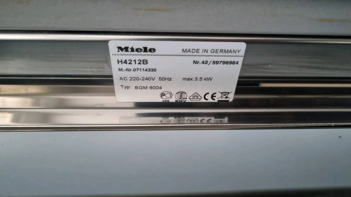 Miele Electric Oven - Image 4
