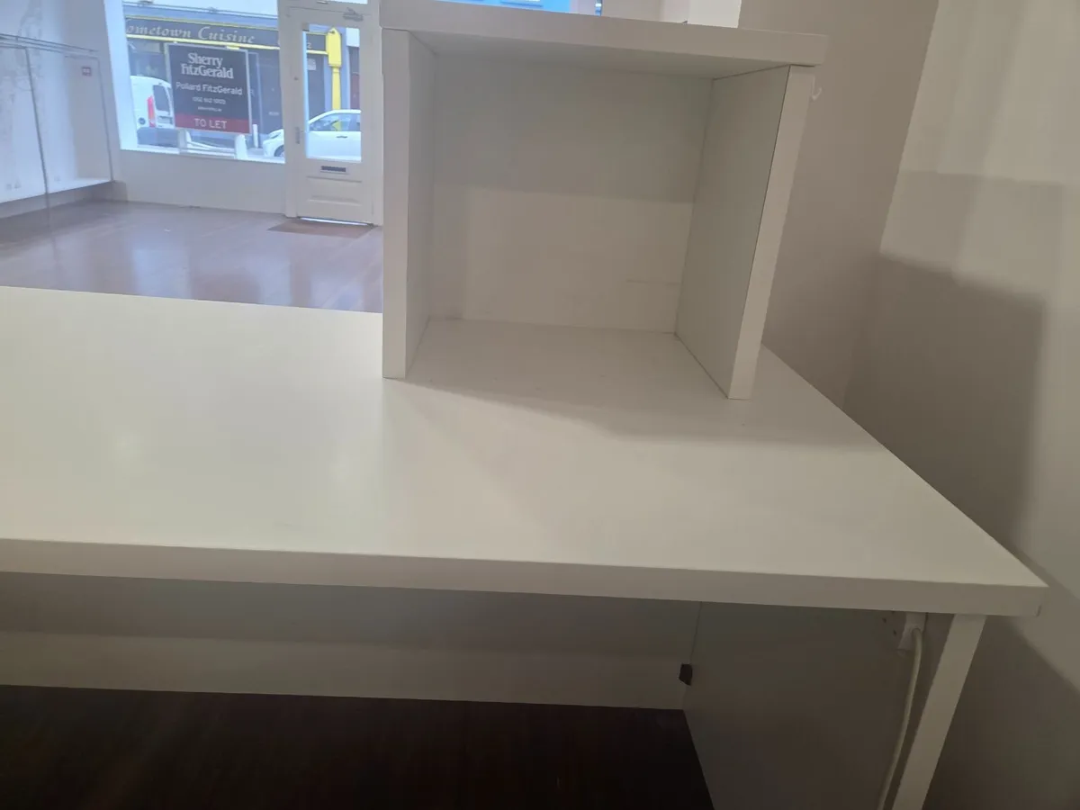 Desk - Image 2