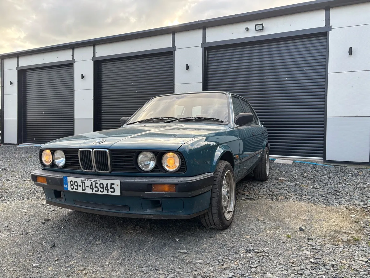 BMW E30 316 restored - Image 2