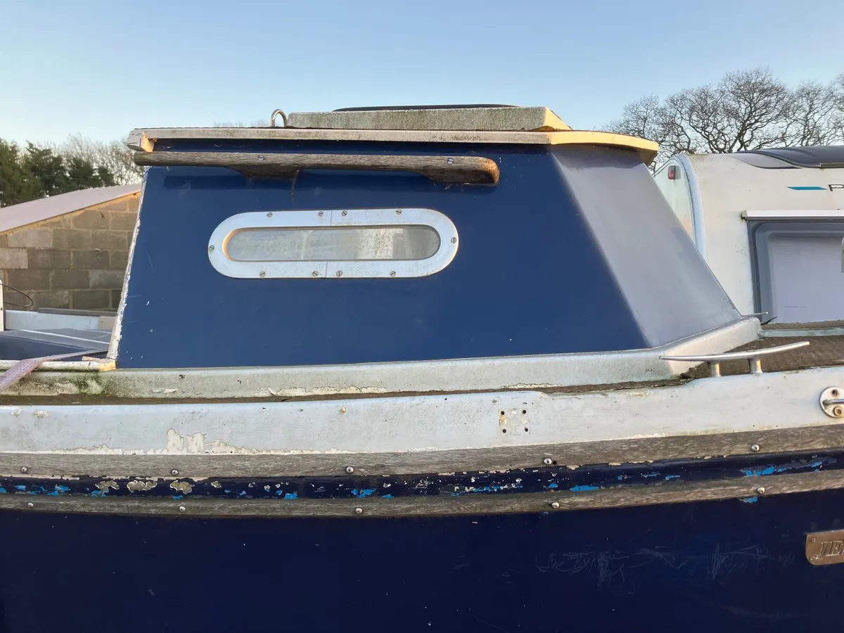 FISHING BOAT DOUBLE ENDED LIKE A DELL QUAY 17 - Image 3