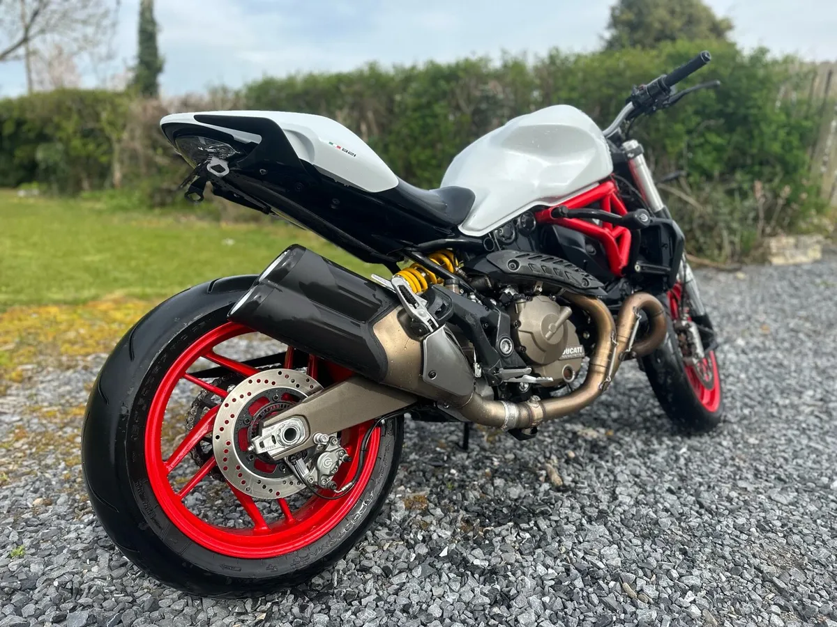 Ducati Monster 821 - Image 3