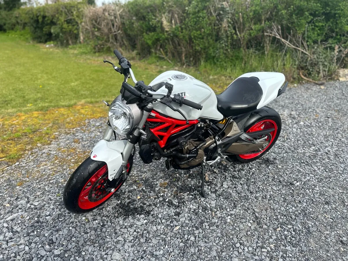 Ducati Monster 821 - Image 4