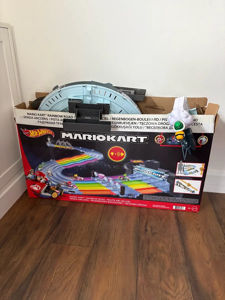 Mario Rainbow Road - Image 2