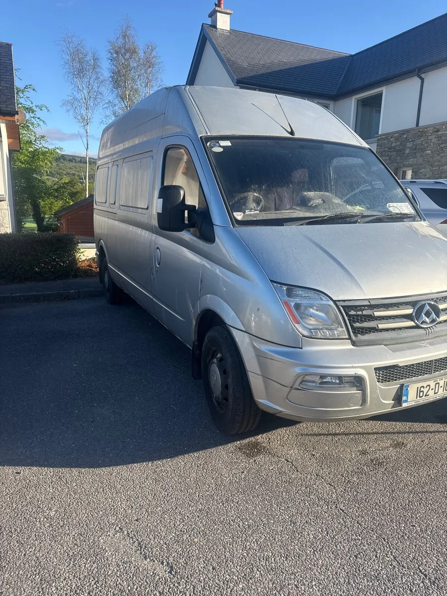 Van - Image 2