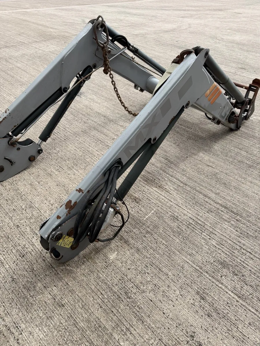 MX Loader & Brackets 5400 series - Image 1