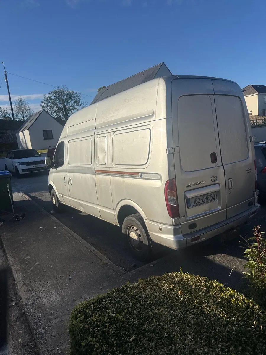 Van - Image 4