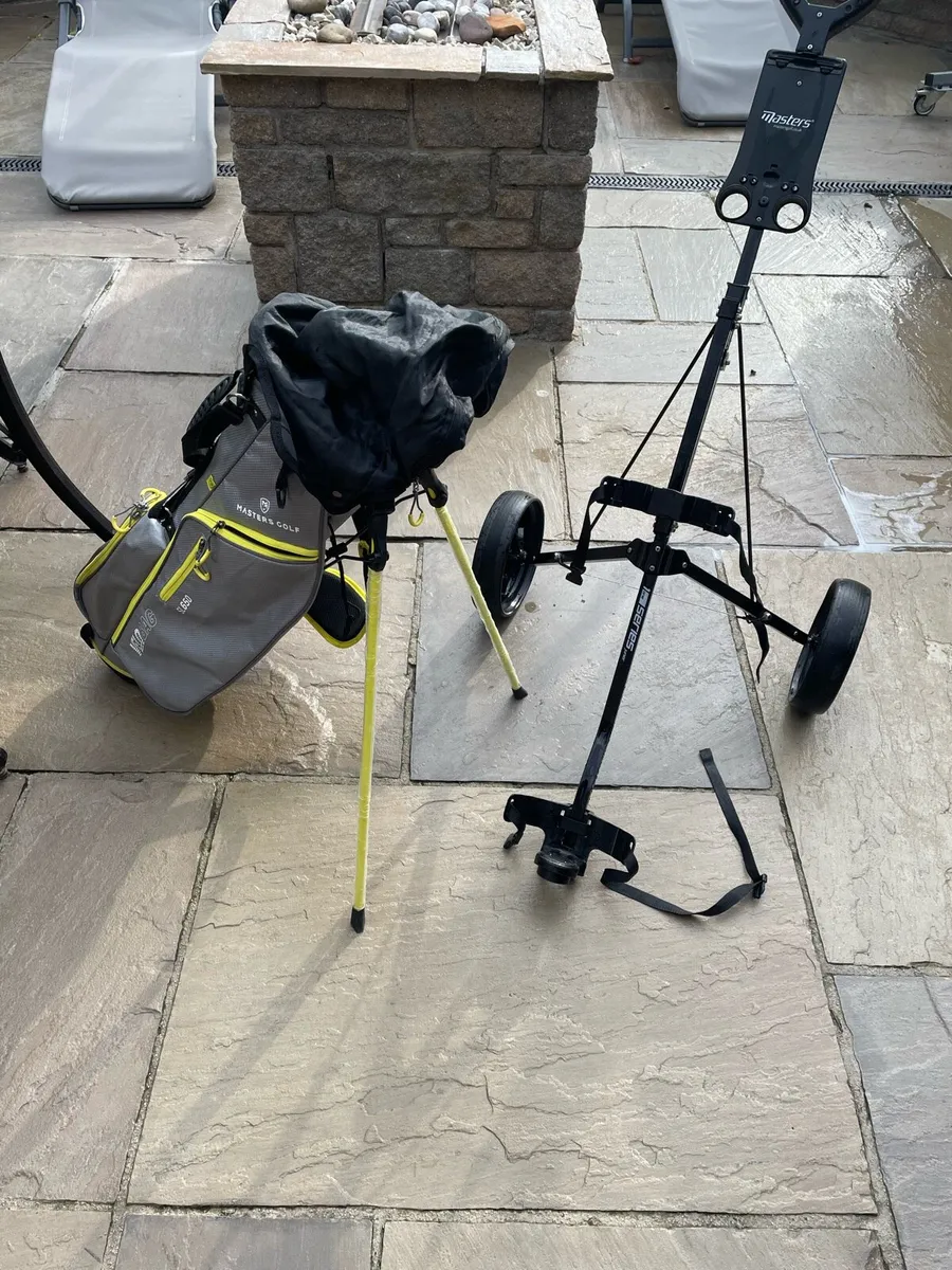 Golf bag and trolley - Image 1