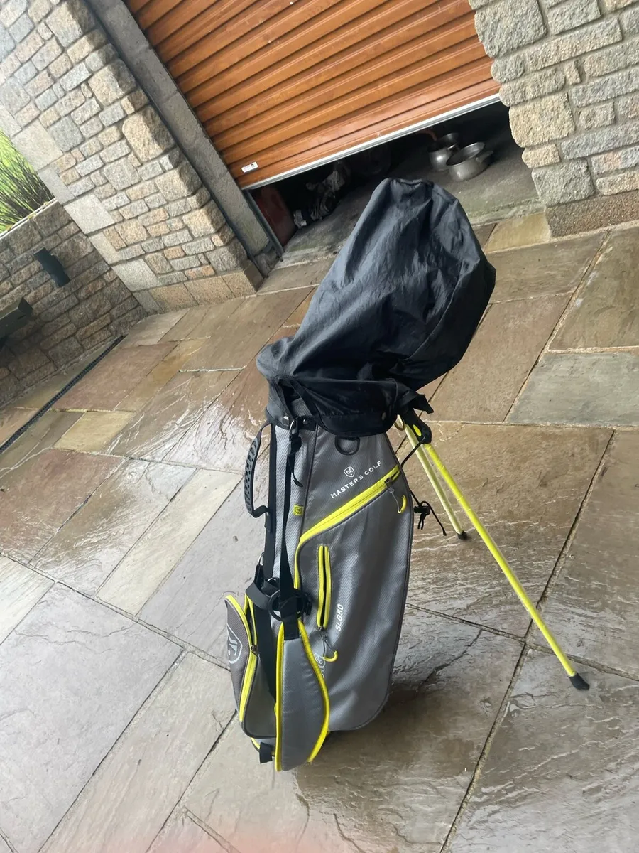 Golf bag and trolley - Image 2