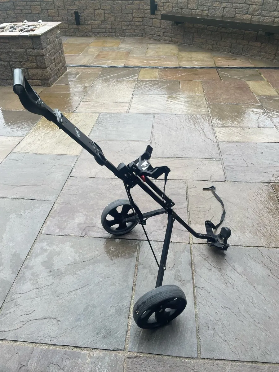 Golf bag and trolley - Image 4