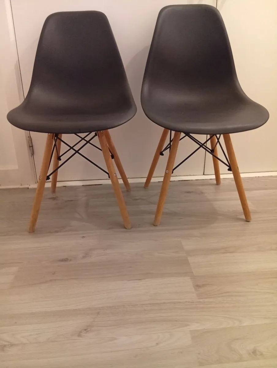 Quality Sturdy Kitchen Dining chairs set - Image 1