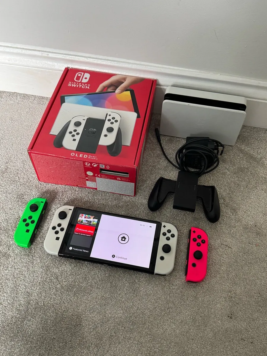 Nintendo Switch OLED - Image 1