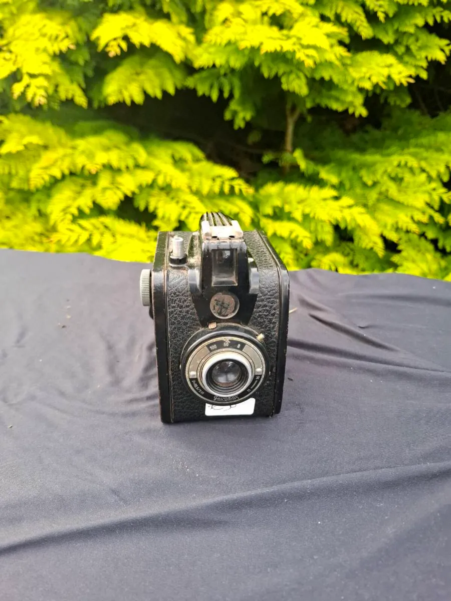 Vintage gevabox camera vintage postage possible - Image 2