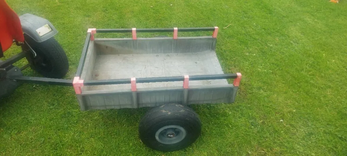 Berg Trailer - Image 1