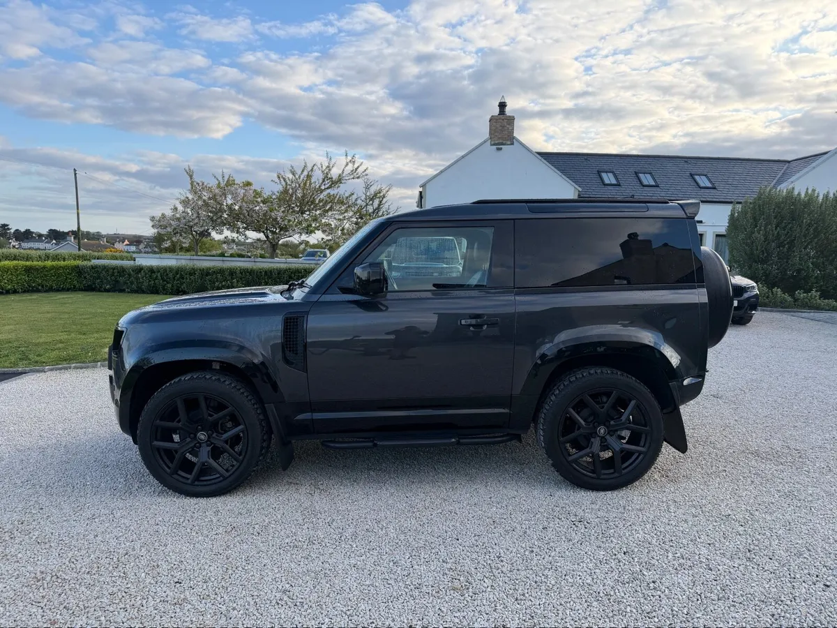 2023 Land Rover Defender 90 3.0 Hard Top No VAT!! - Image 4
