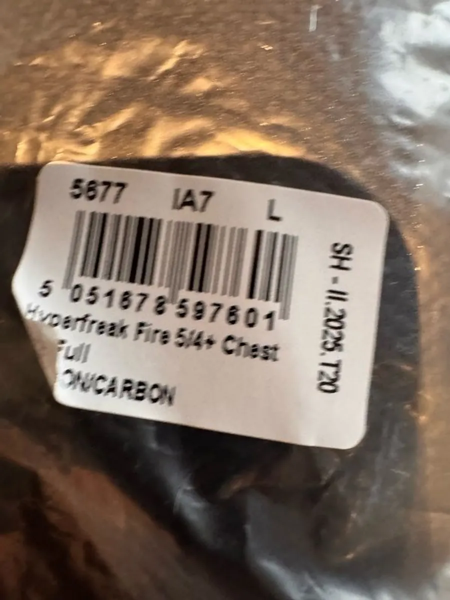 2026 O'Neill's Hyperfreak FIRE 5/4 Chest-Zip Brand New (latest edition) - Image 4
