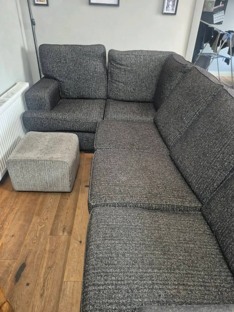 Corner sofa - Image 1