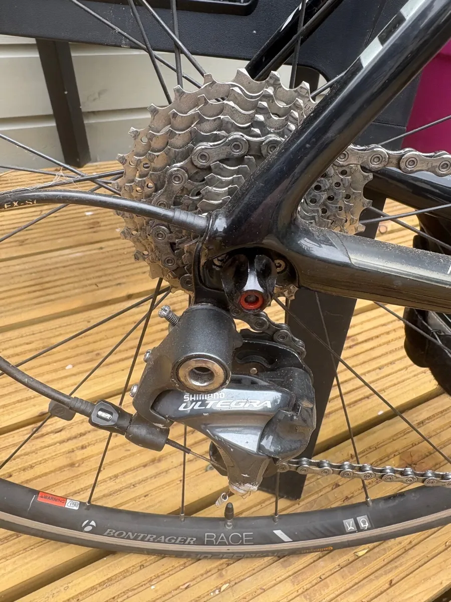 Trek Madone Road bike - Image 1