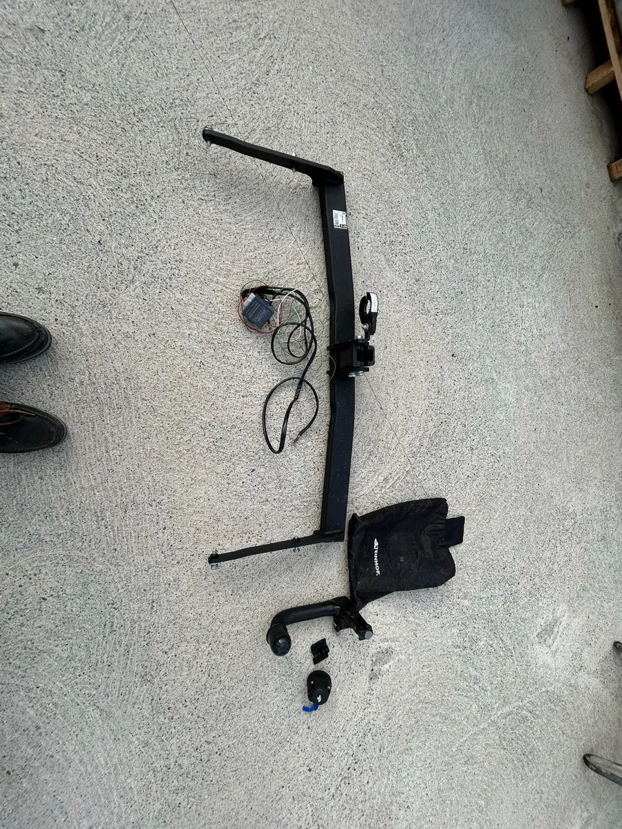 Towbar For Sale - Image 1