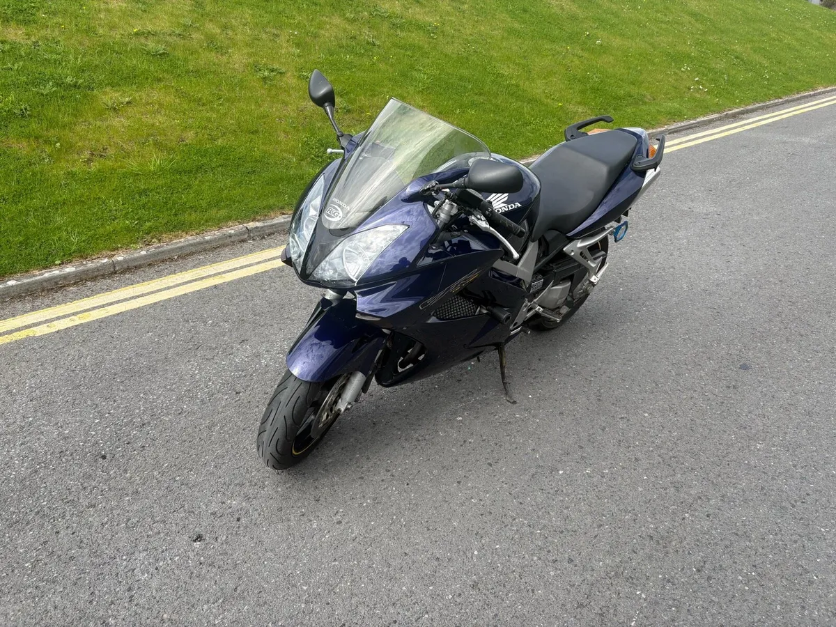 02 honda vfr 800 - Image 3