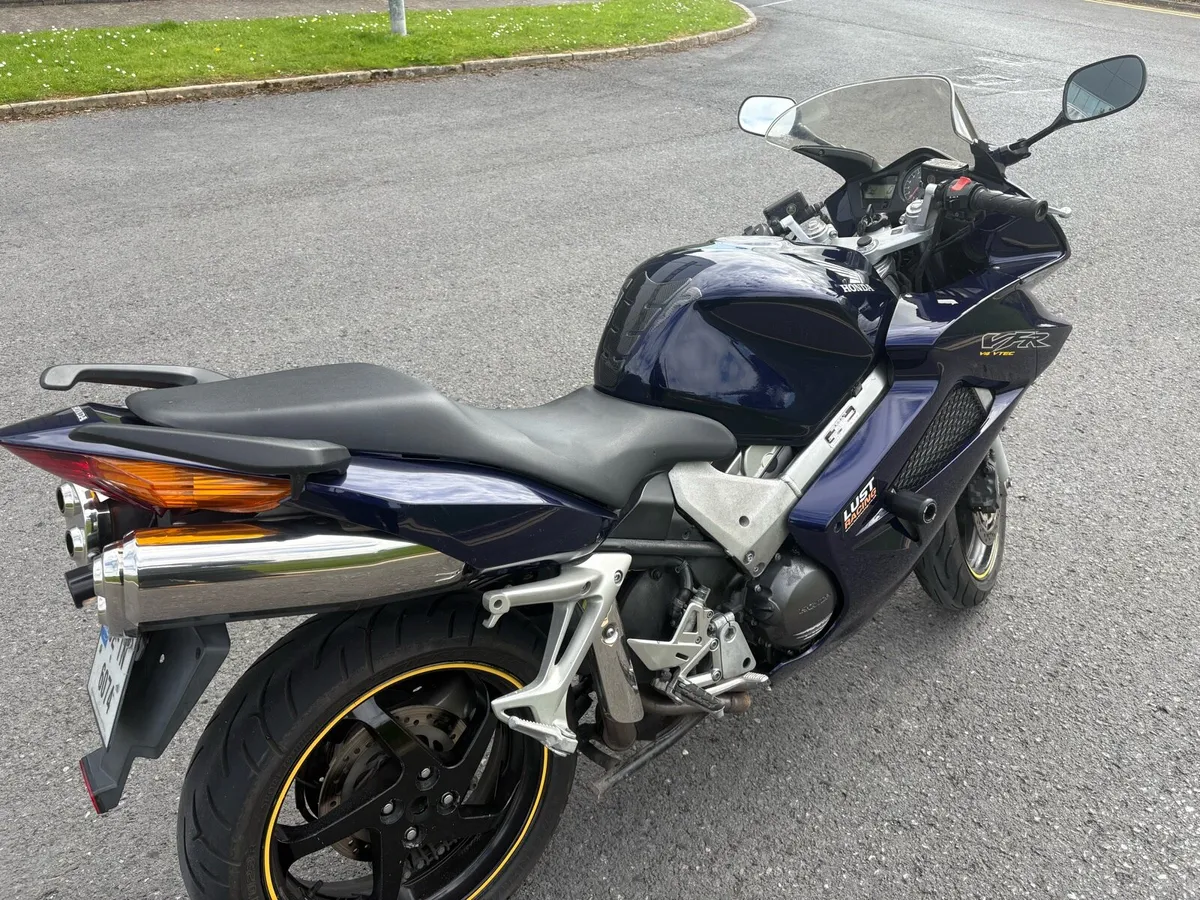 02 honda vfr 800 - Image 4