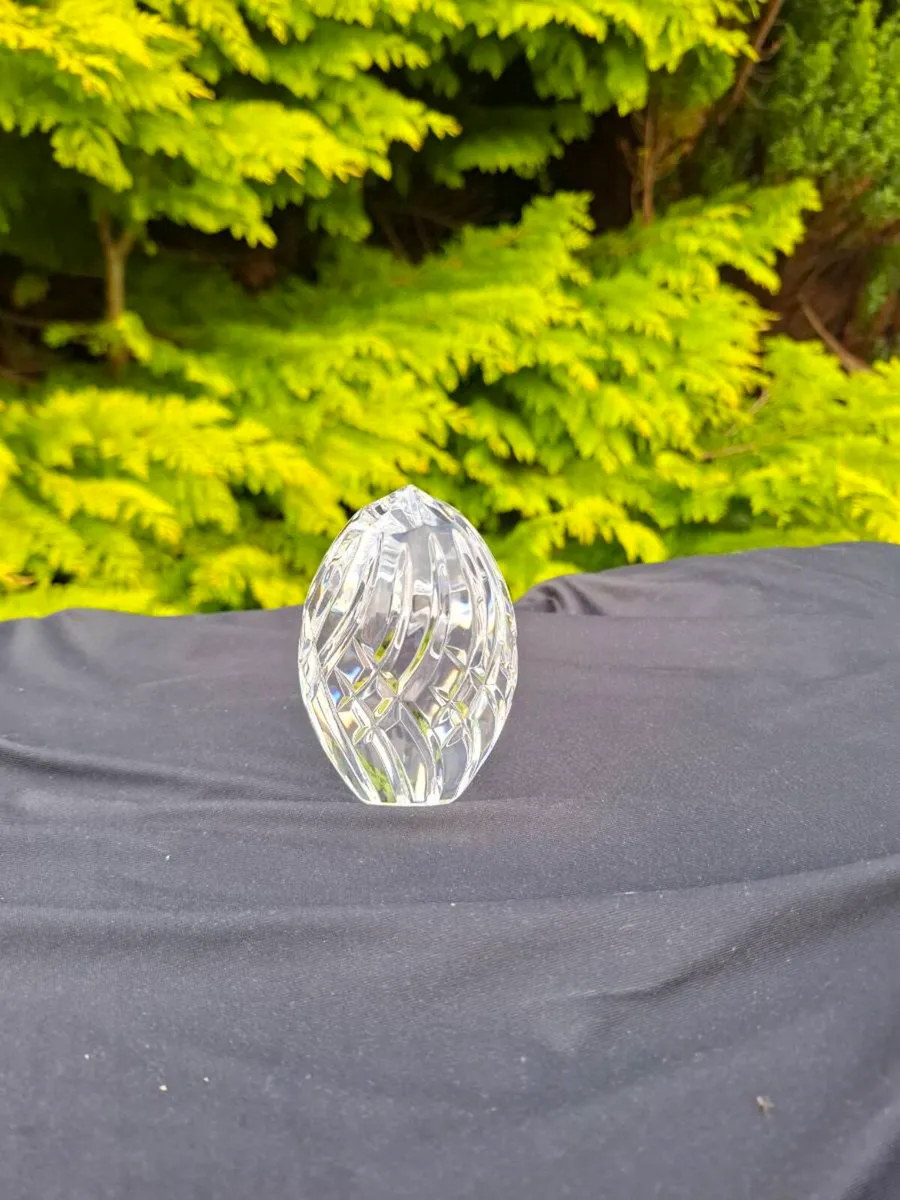 Crystal egg possible to post - Image 1