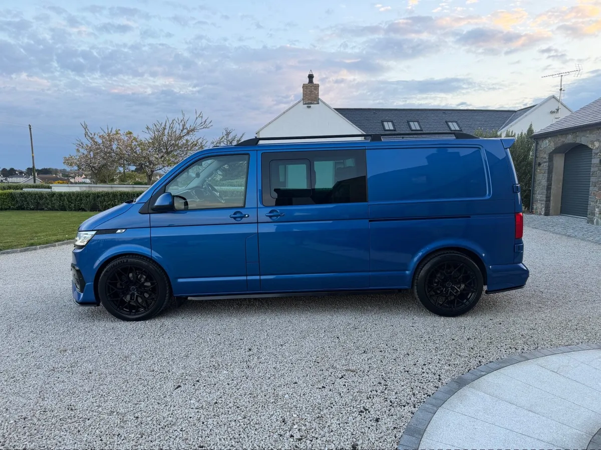 2022 Volkswagen Transporter Highline Kombi DSG - Image 4