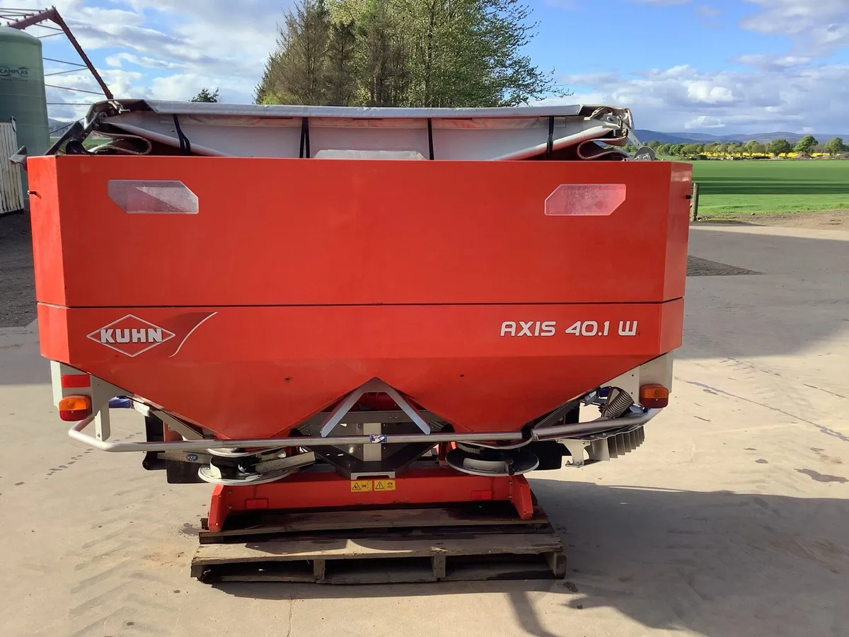 Kuhn Fertiliser Spreader - Image 2