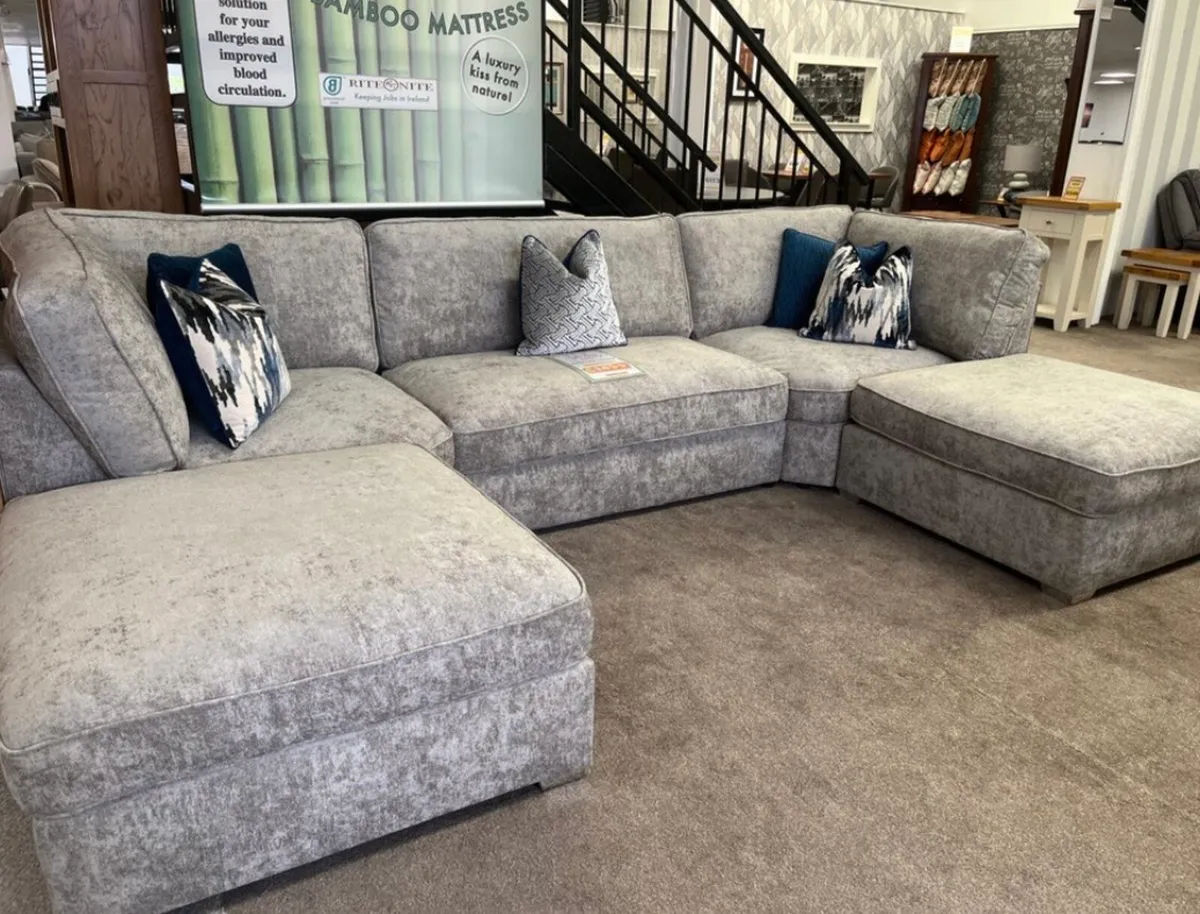 Large 3 Seater Grey Couch - Image 2
