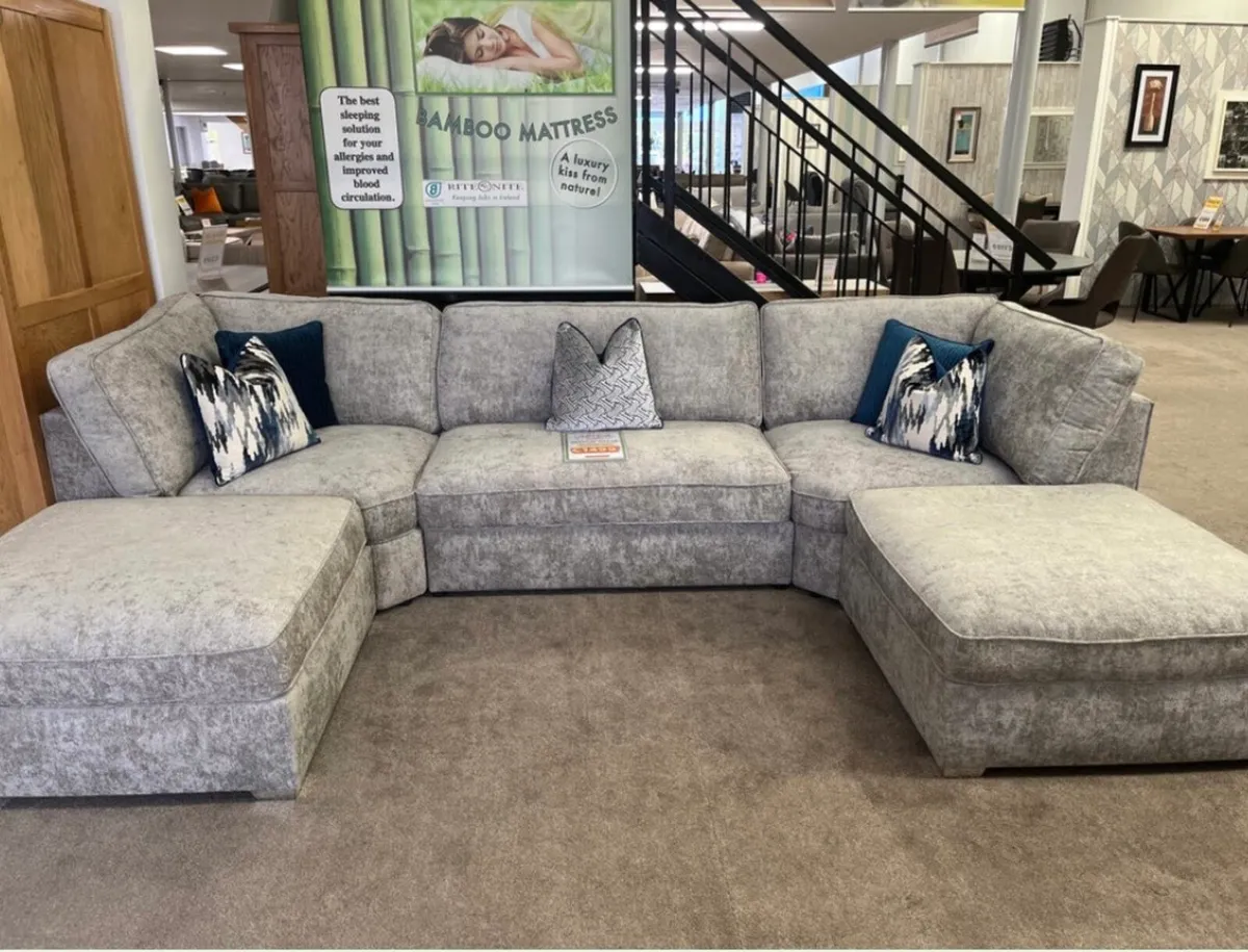Large 3 Seater Grey Couch - Image 1