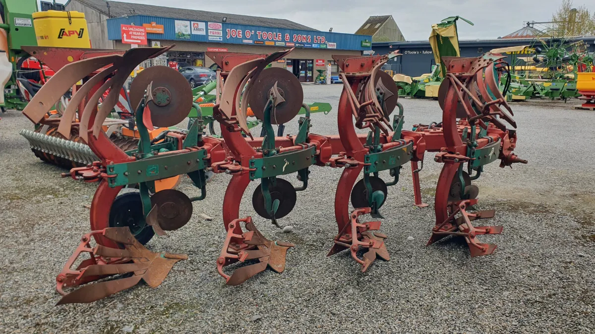 Kverneland 4 Furrow 16 inch  Reversible Plough - Image 1