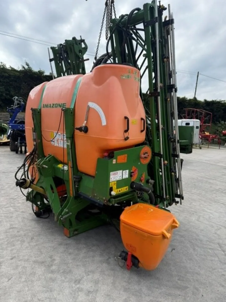 AMAZONE UF1501 18M SPRAYER - Image 4