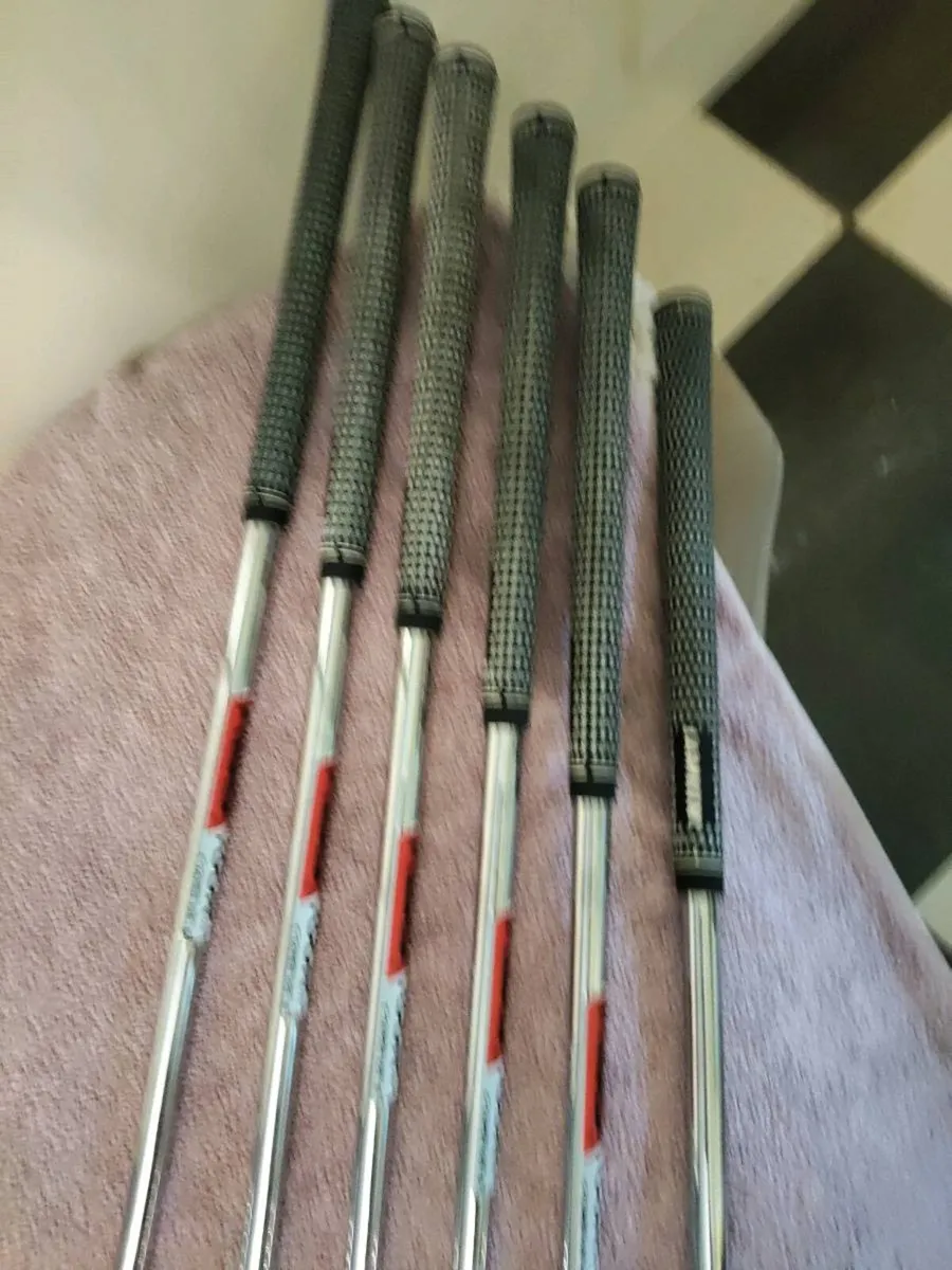 Taylormade PSI Irons - Image 1
