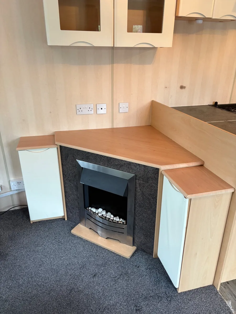 Two bedroom Mobile home full winter spec - Image 3