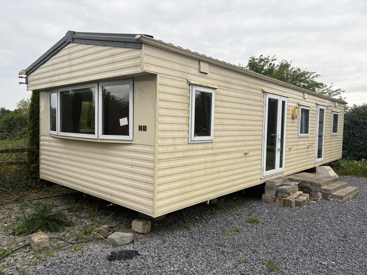 Two bedroom Mobile home full winter spec - Image 1