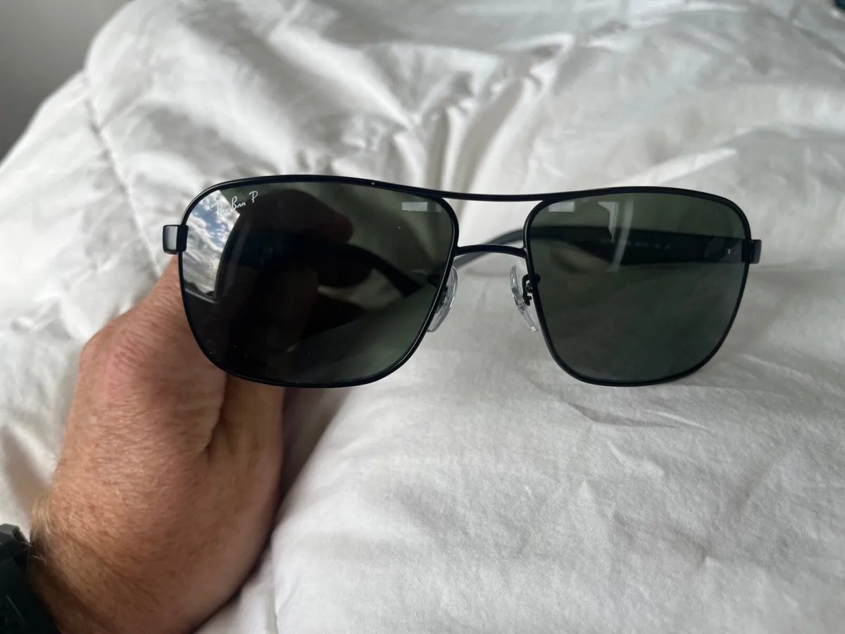 Authentic RayBan Papolarized Aviatior sunglasses - Image 4