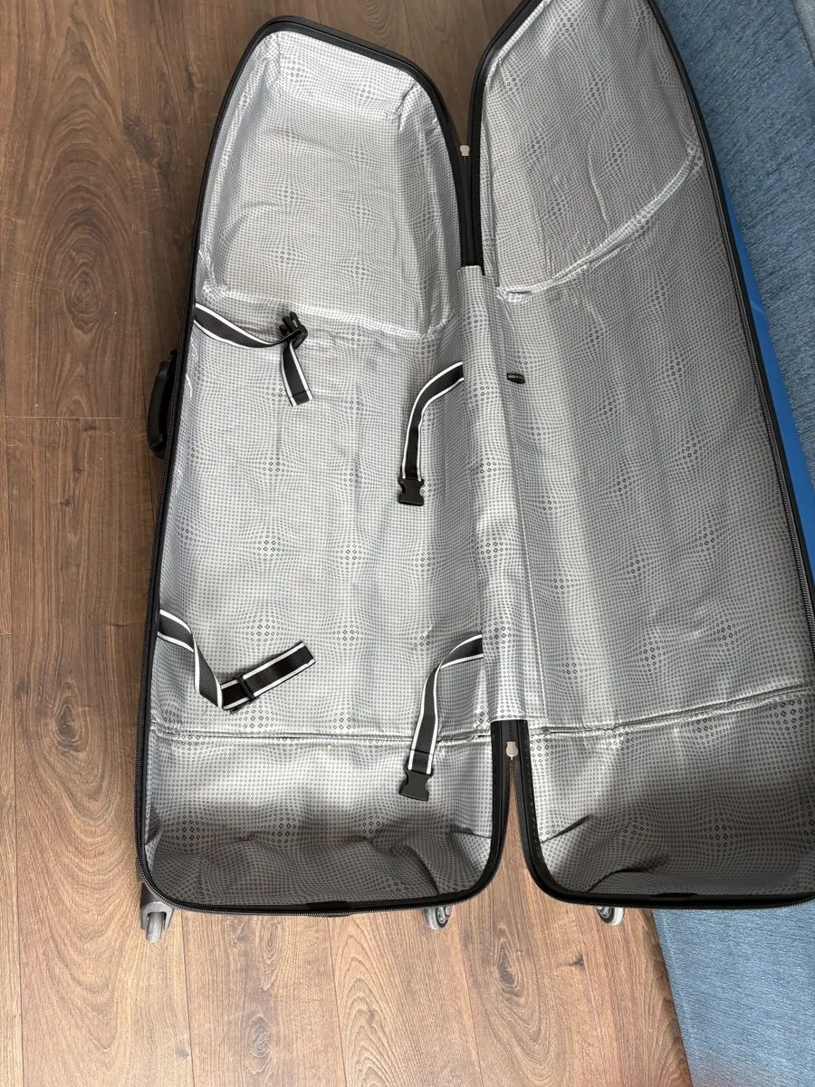 Samsonite Hard Shell Golf Bag - Image 2