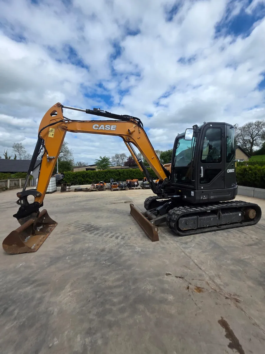 2021 CASE CX60C **ONLY 660 HOURS** - Image 2
